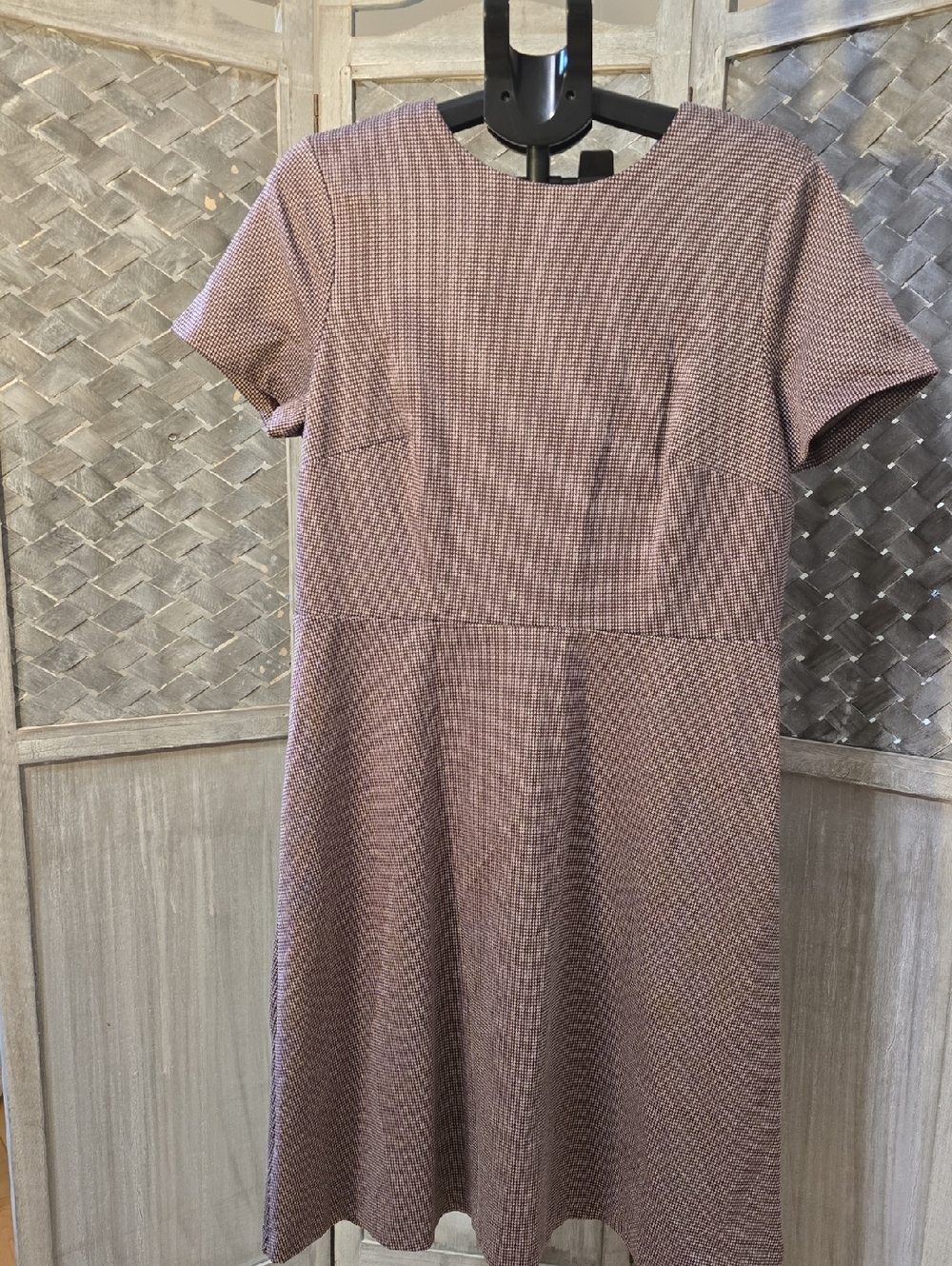Ann Taylor Mauve Textured Short-Sleeve Midi Dress